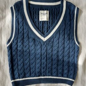 Abercrombie & Fitch Navy Cable Knit V-Neck Sweater Vest